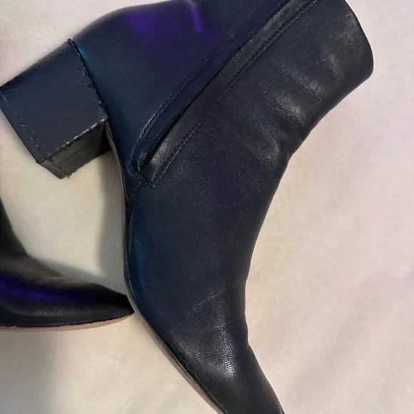 🔴 3 for $23 
Dolce Vita Black Leather Women's Boots - Picture 5 of 7